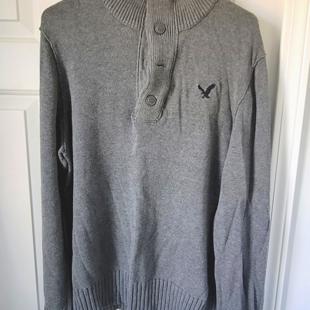 American Eagle Pullover